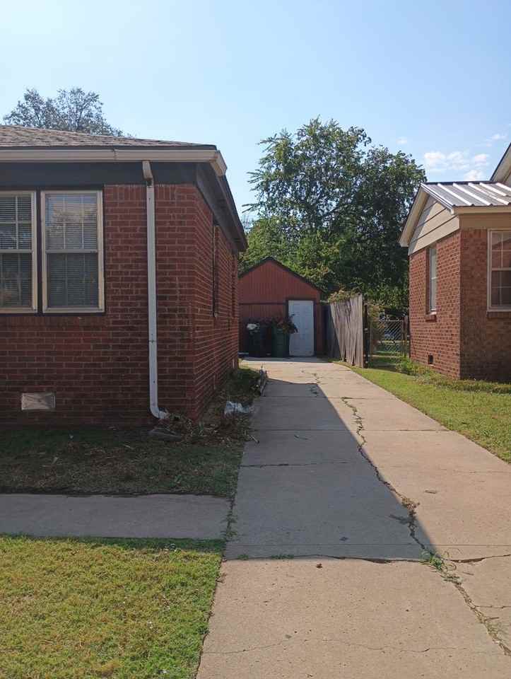 1222 Nw 95th St - Photo 2 of 18