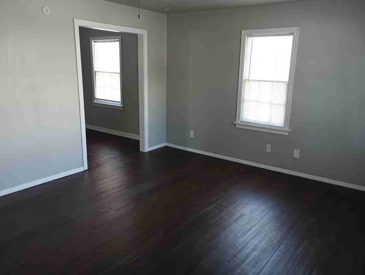 1222 Nw 95th St - Photo 3 of 18