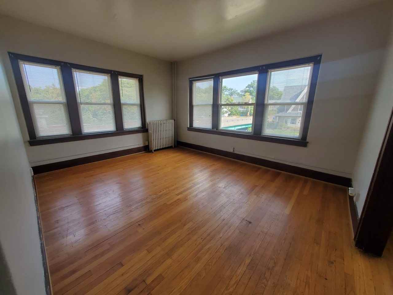 1215 15th Street - Photo 3 of 10