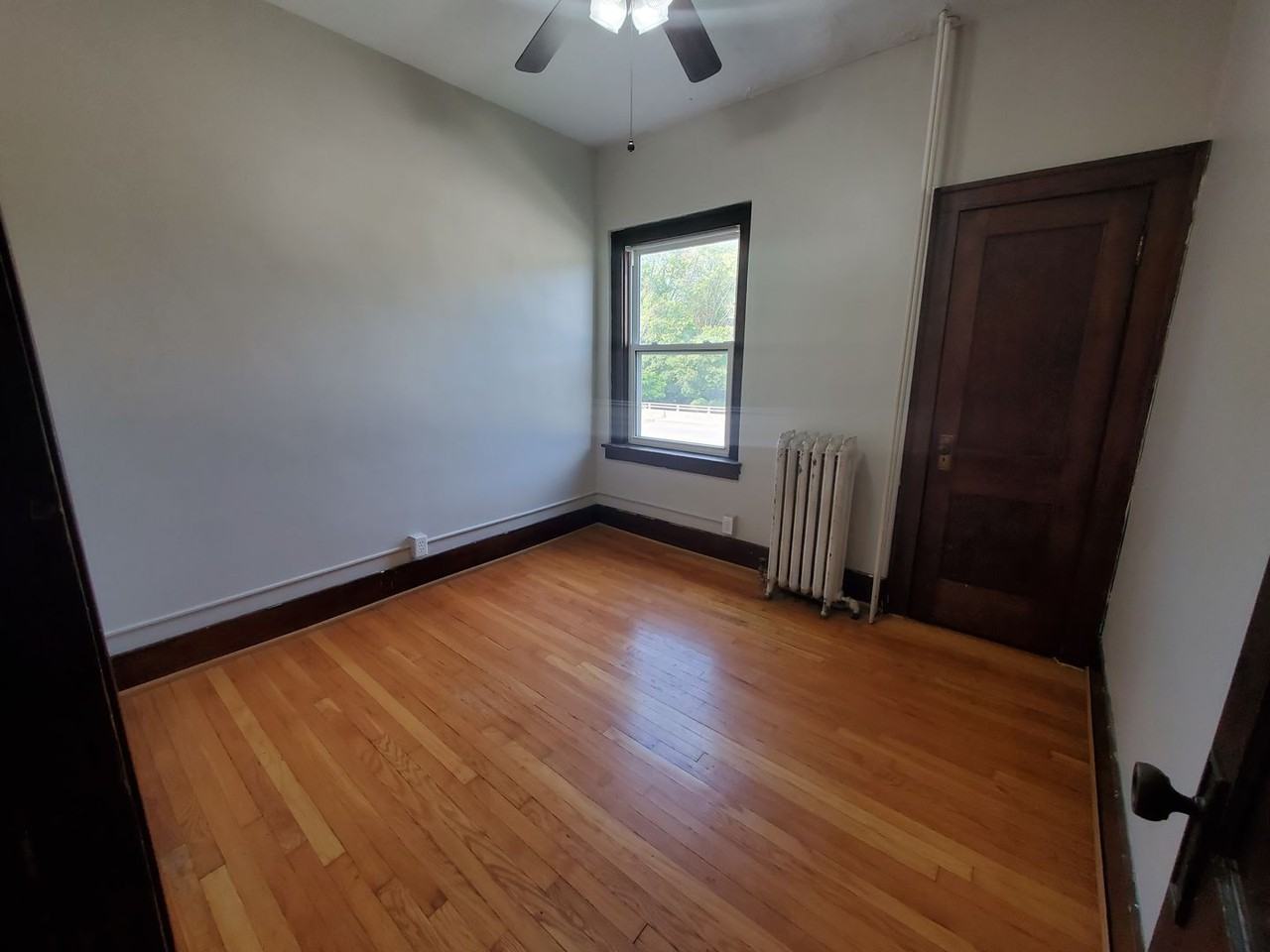 1215 15th Street - Photo 6 of 10