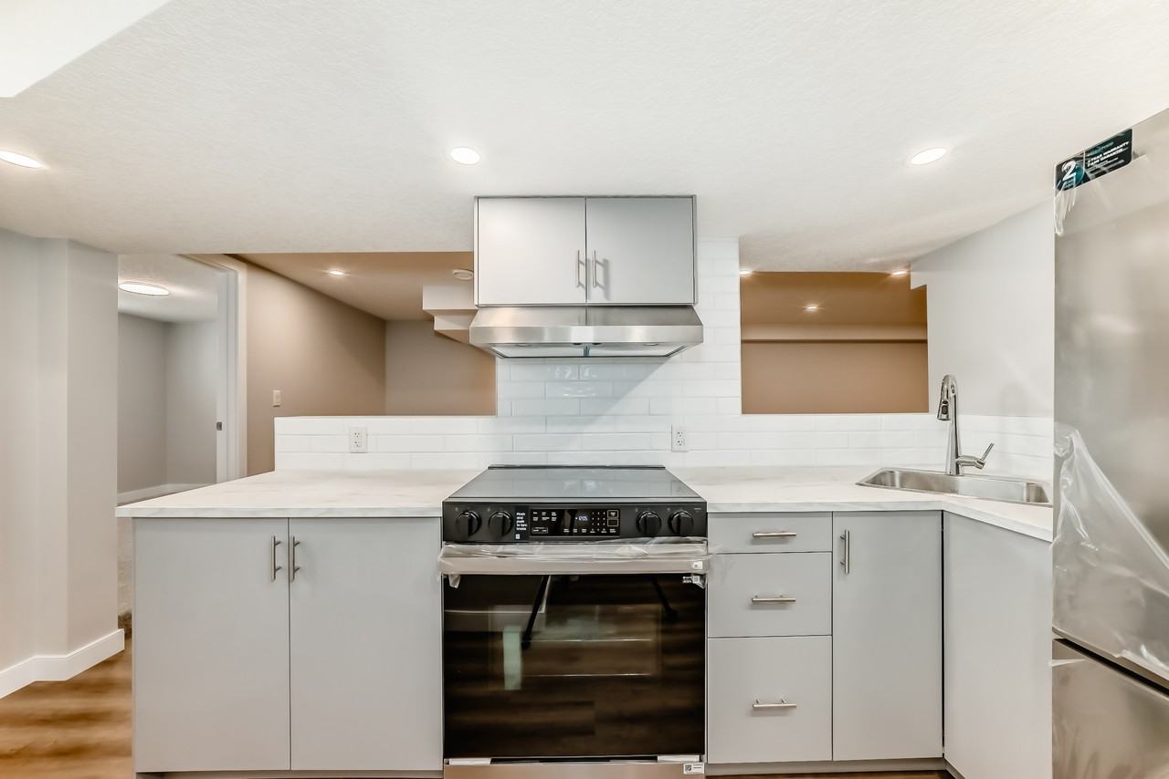 4752 B-4752 Memorial Drive East #1 - Photo 3 of 42