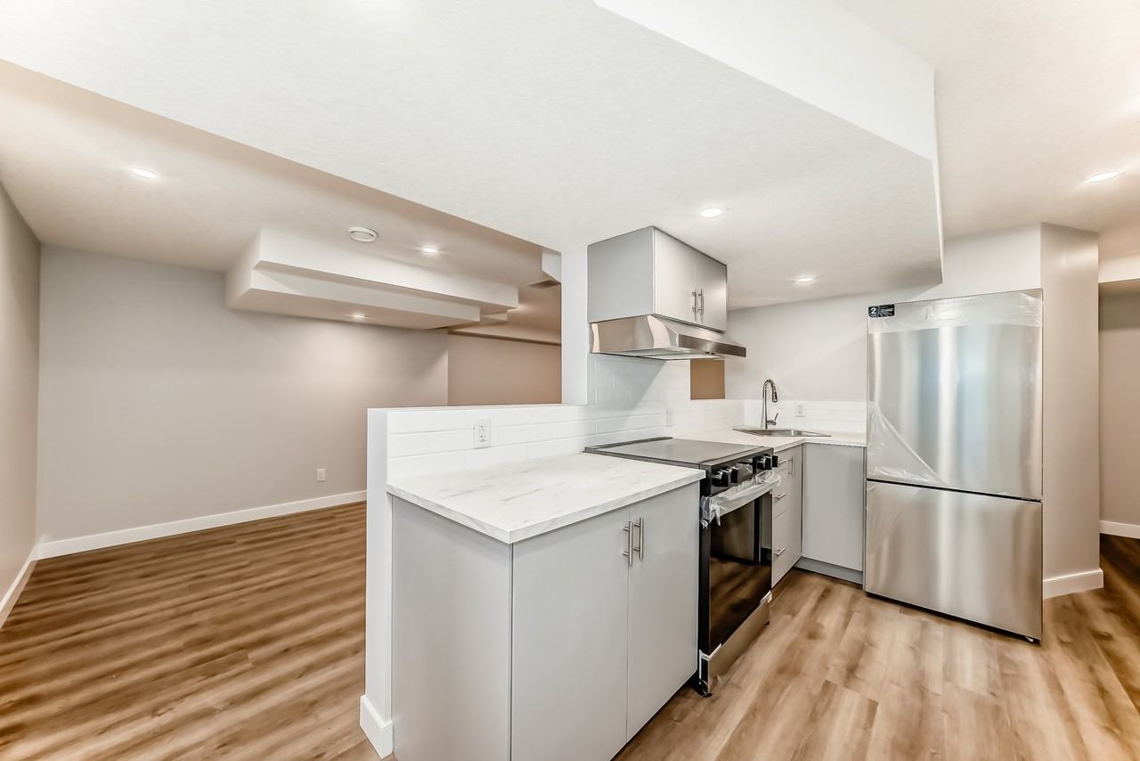 4752 B-4752 Memorial Drive East #1 - Photo 4 of 42