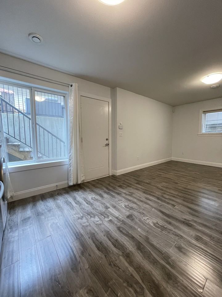 7333 194 St #BS - Photo 6 of 16