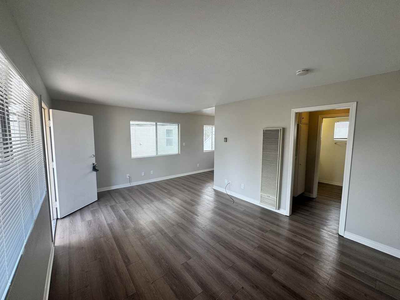 4410-16 Illinois St - Photo 3 of 27