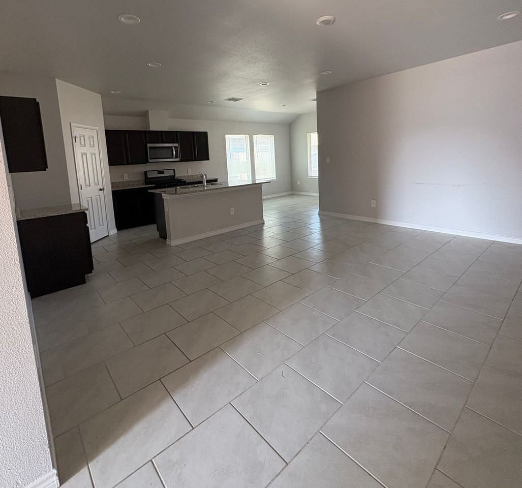 2313 Restful Ln - Photo 2 of 9