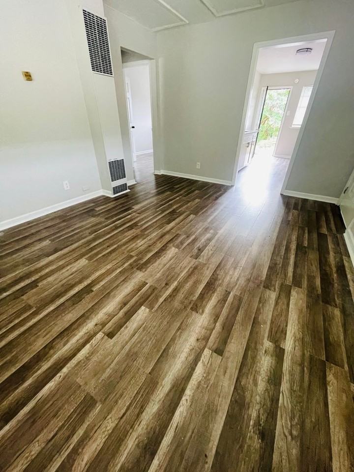 306 N Jackson Street - Photo 7 of 16