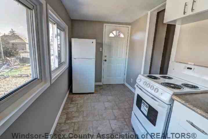 266 Belleview Ave Uppr - Photo 5 of 7