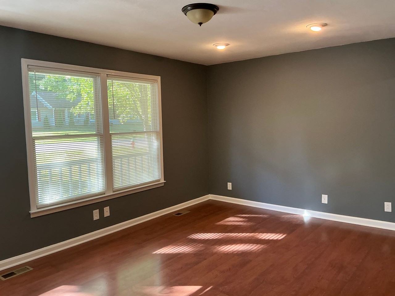 1705 Setter Rd - Photo 7 of 17