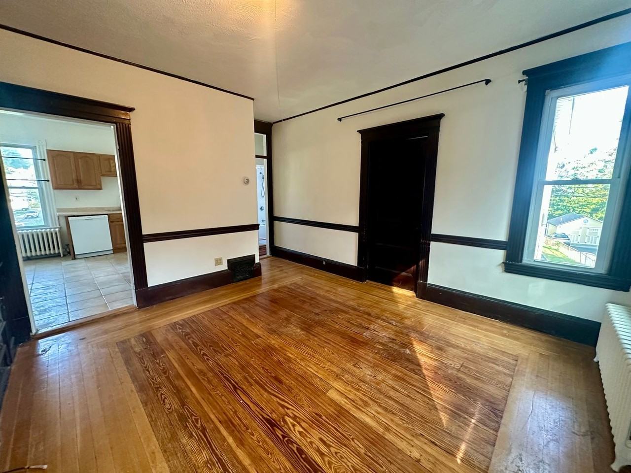 80 Fairbanks St - Photo 3 of 18