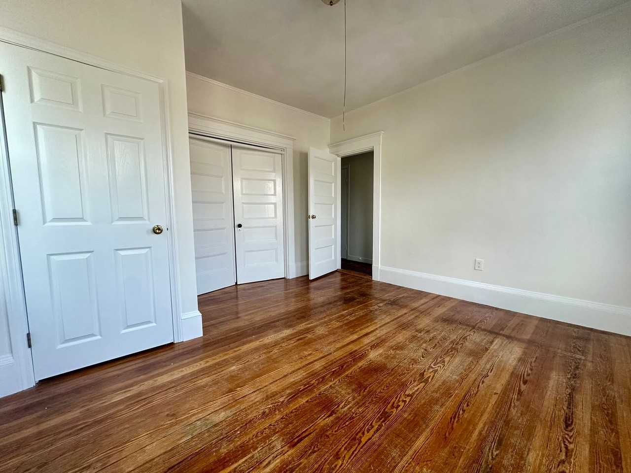 80 Fairbanks St - Photo 6 of 18