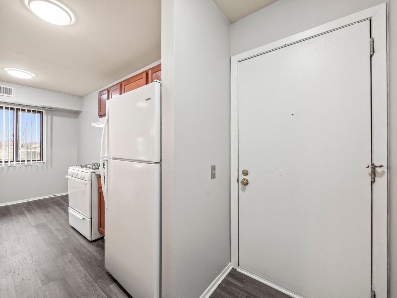 Glenwood Apartments - Photo 2 of 34