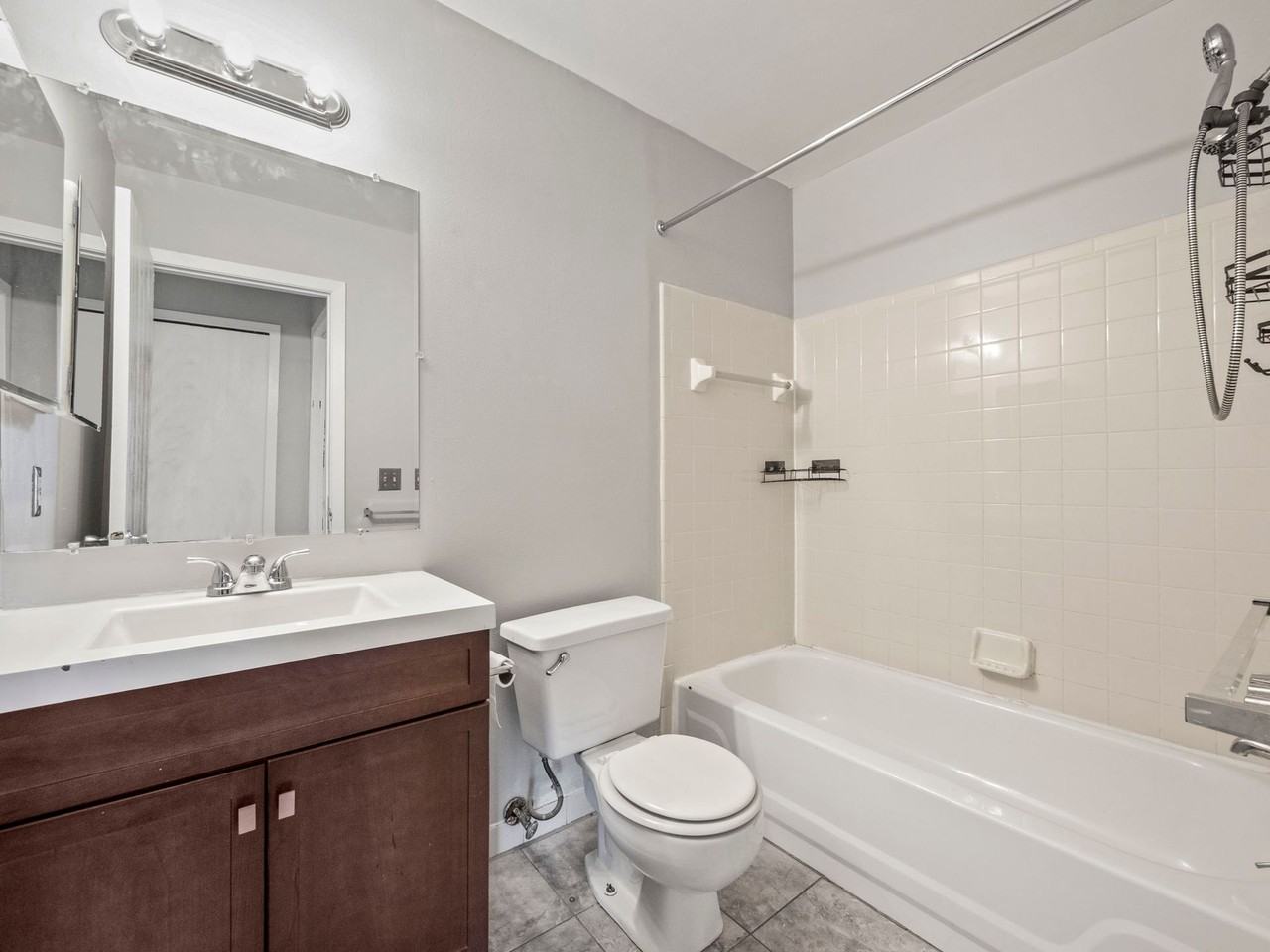 Glenwood Apartments - Photo 5 of 14