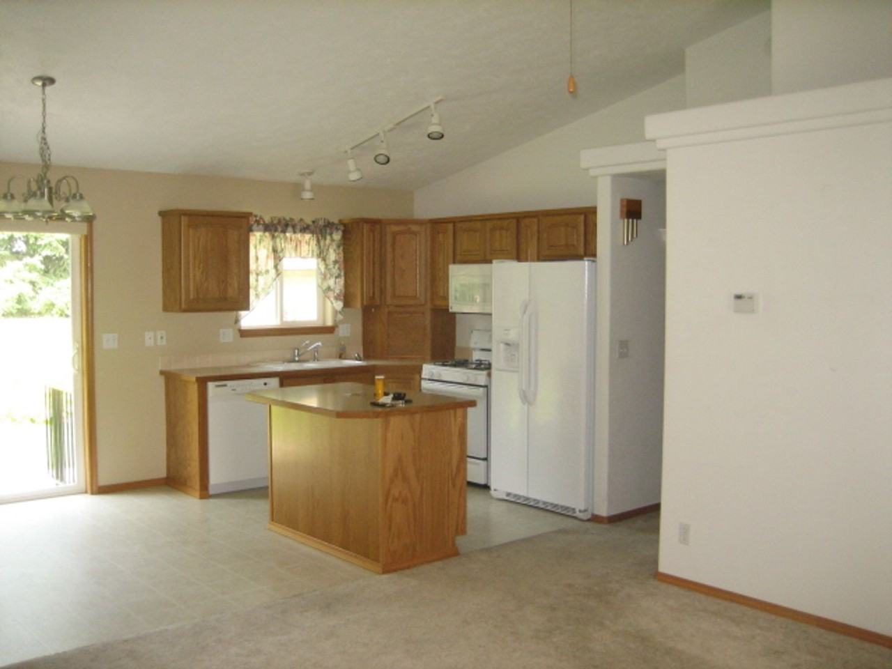 9049 N Torrey Ln - Photo 5 of 26