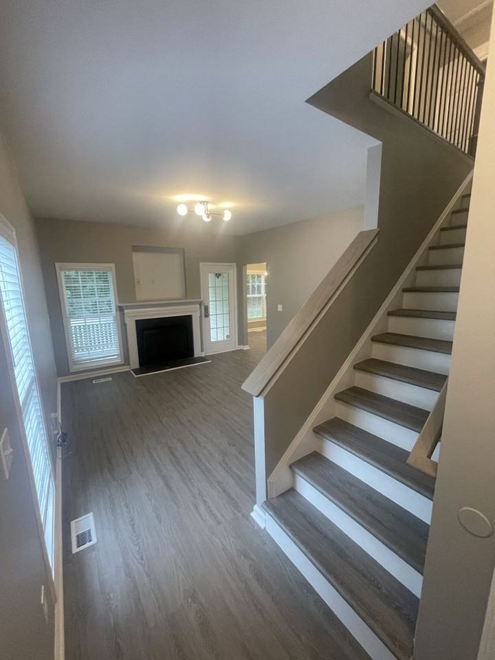 4201 Beacon Crest Way - Photo 4 of 25