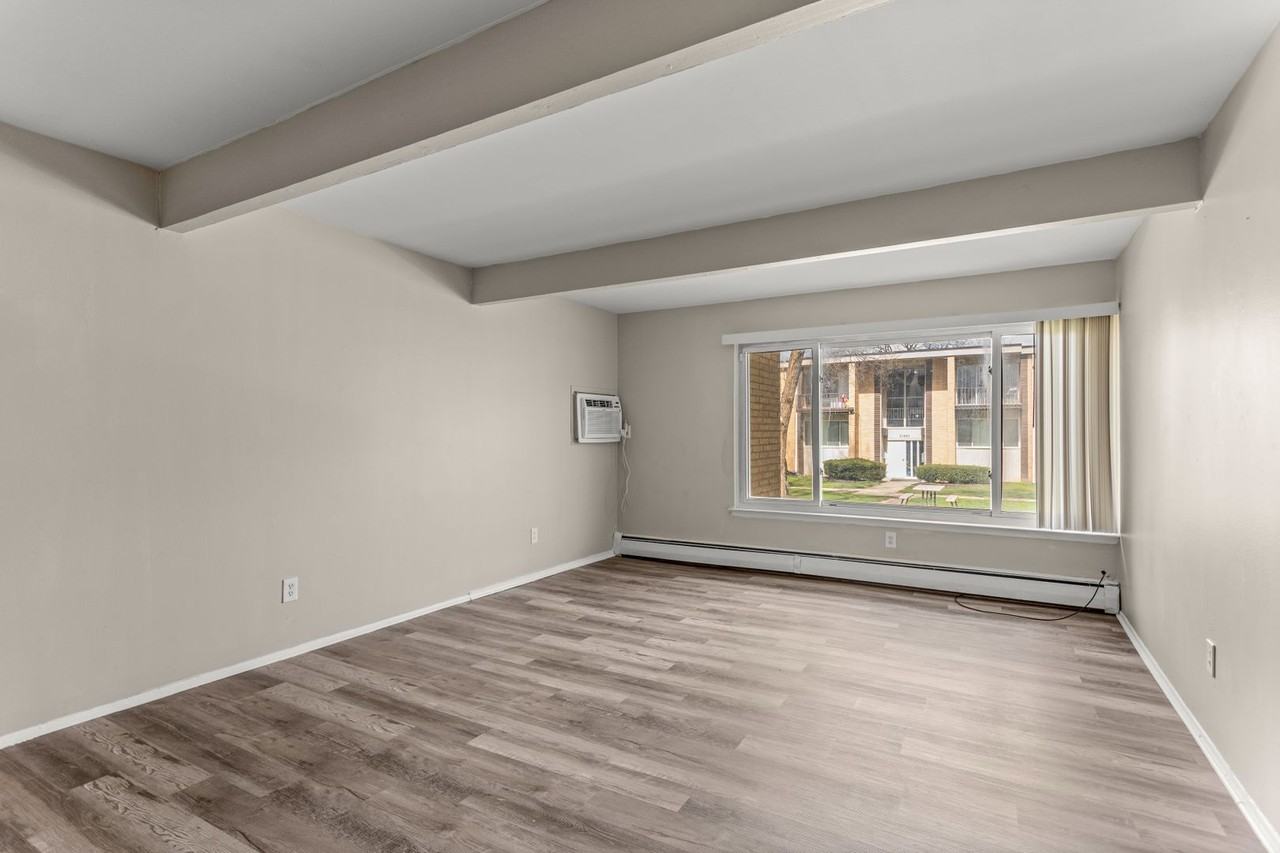 COOLIDGE ON 9 - Photo 4 of 31