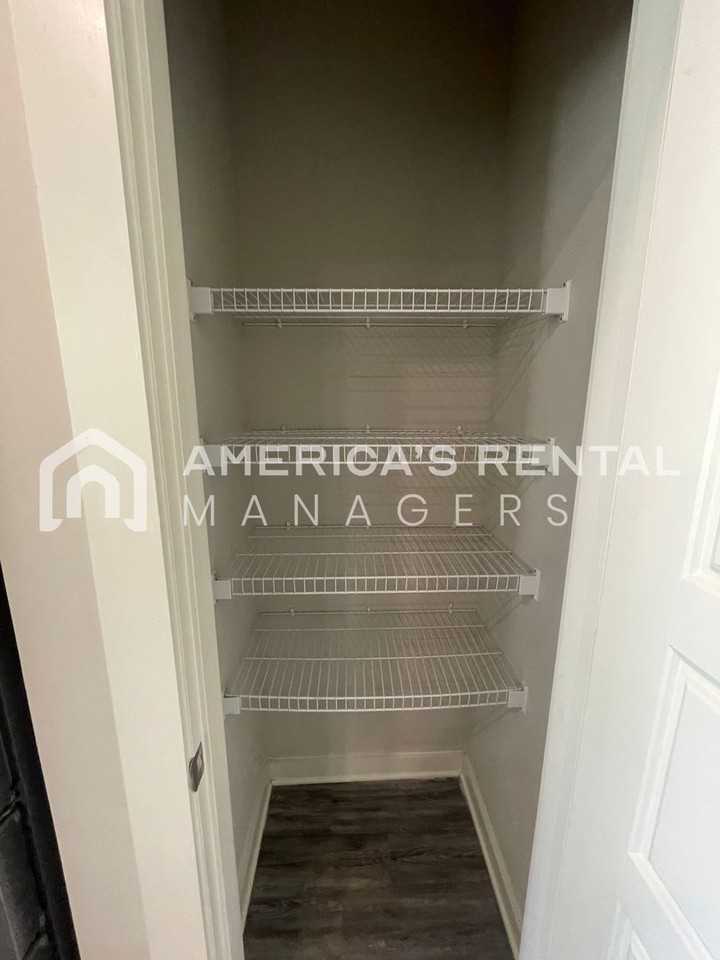 5714 Cheshire Cove Cir - Photo 7 of 38