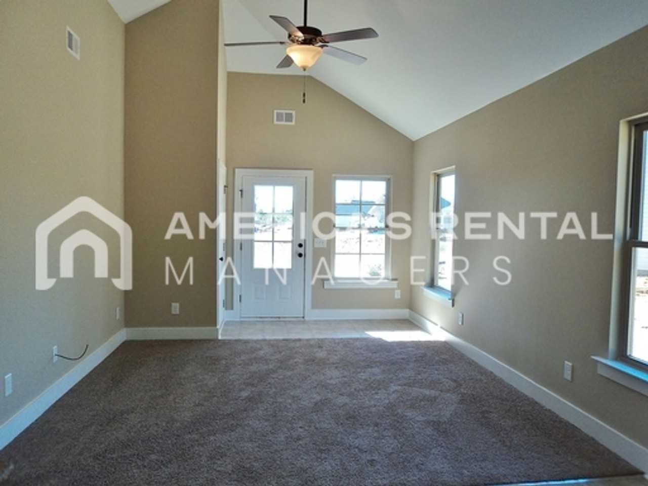 9403 Hoffman Pl - Photo 3 of 14