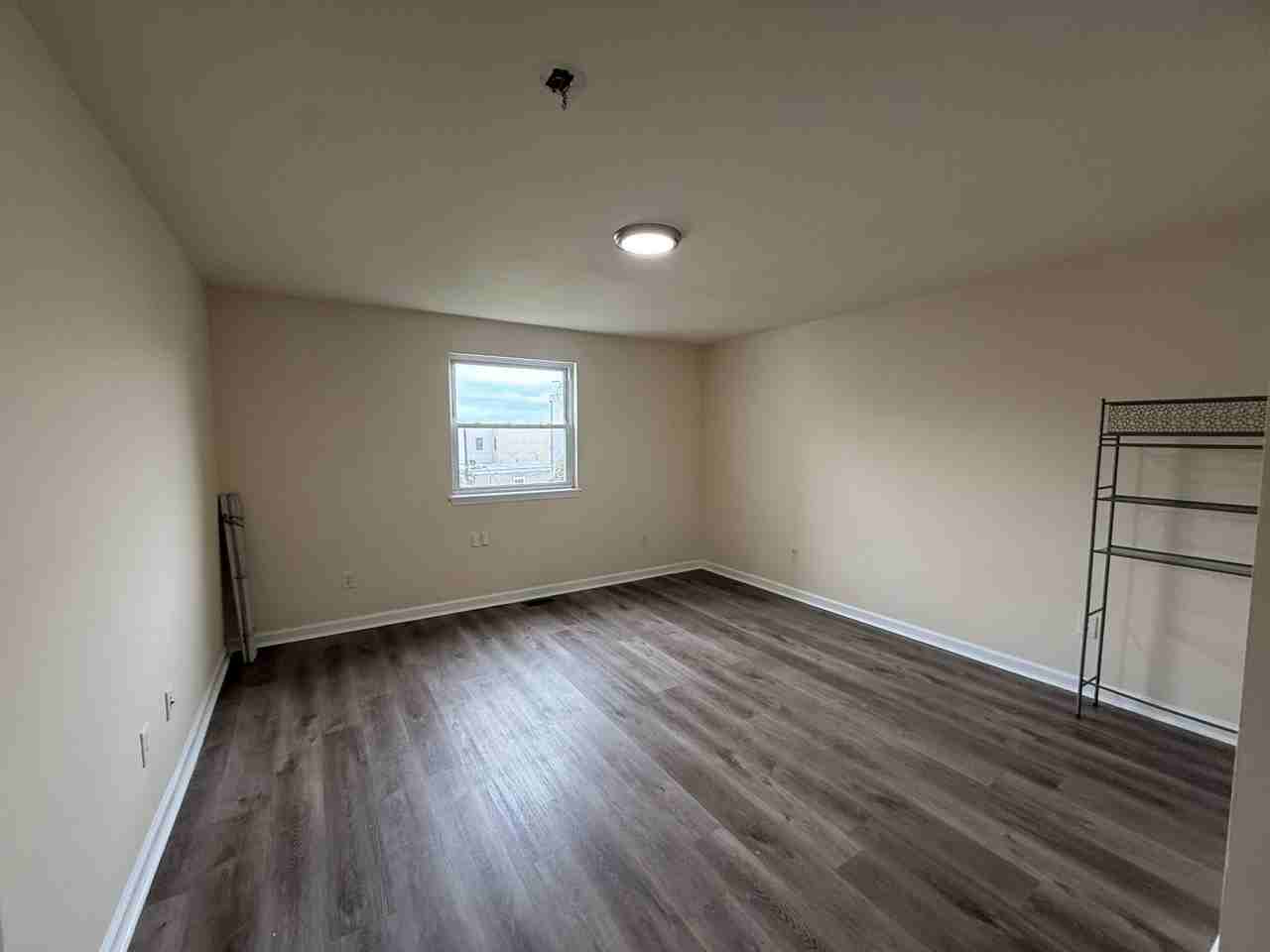 Modern New Luxury Temple Apartments - Photo 7 of 33