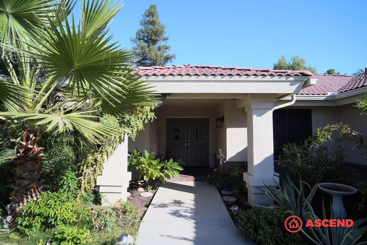 7504 Feather River Dr - Photo 2 of 38