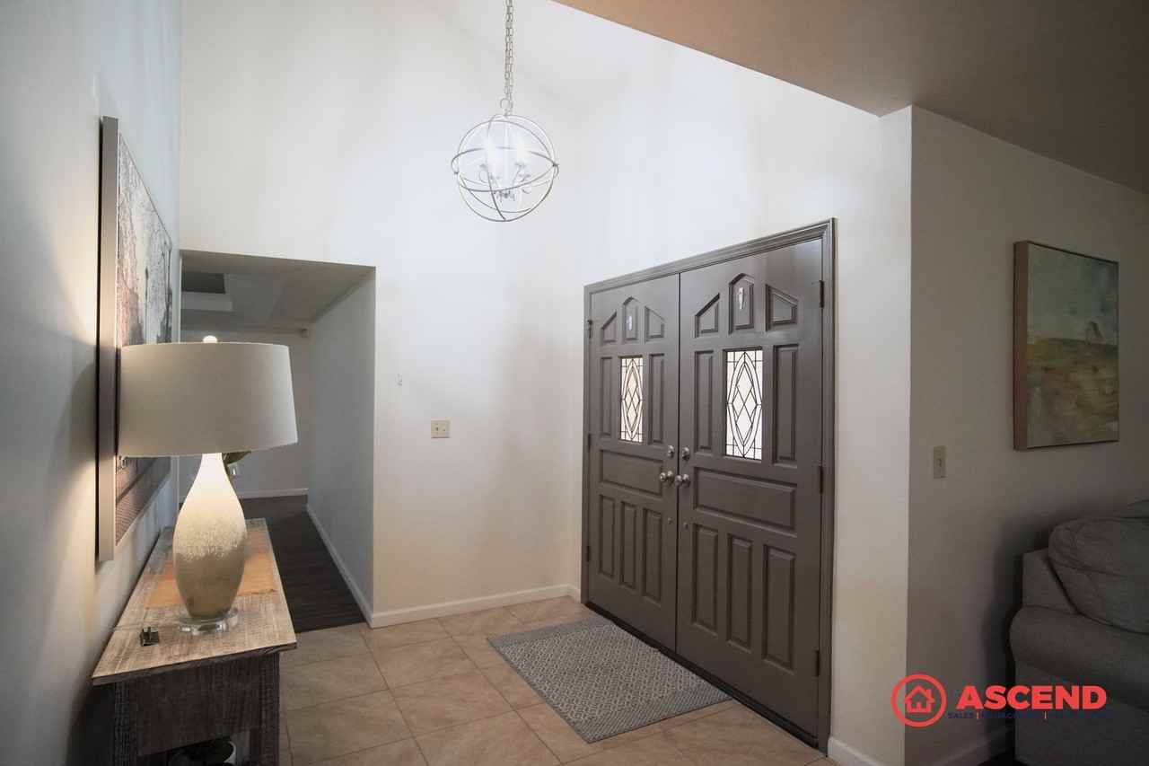 7504 Feather River Dr - Photo 3 of 38