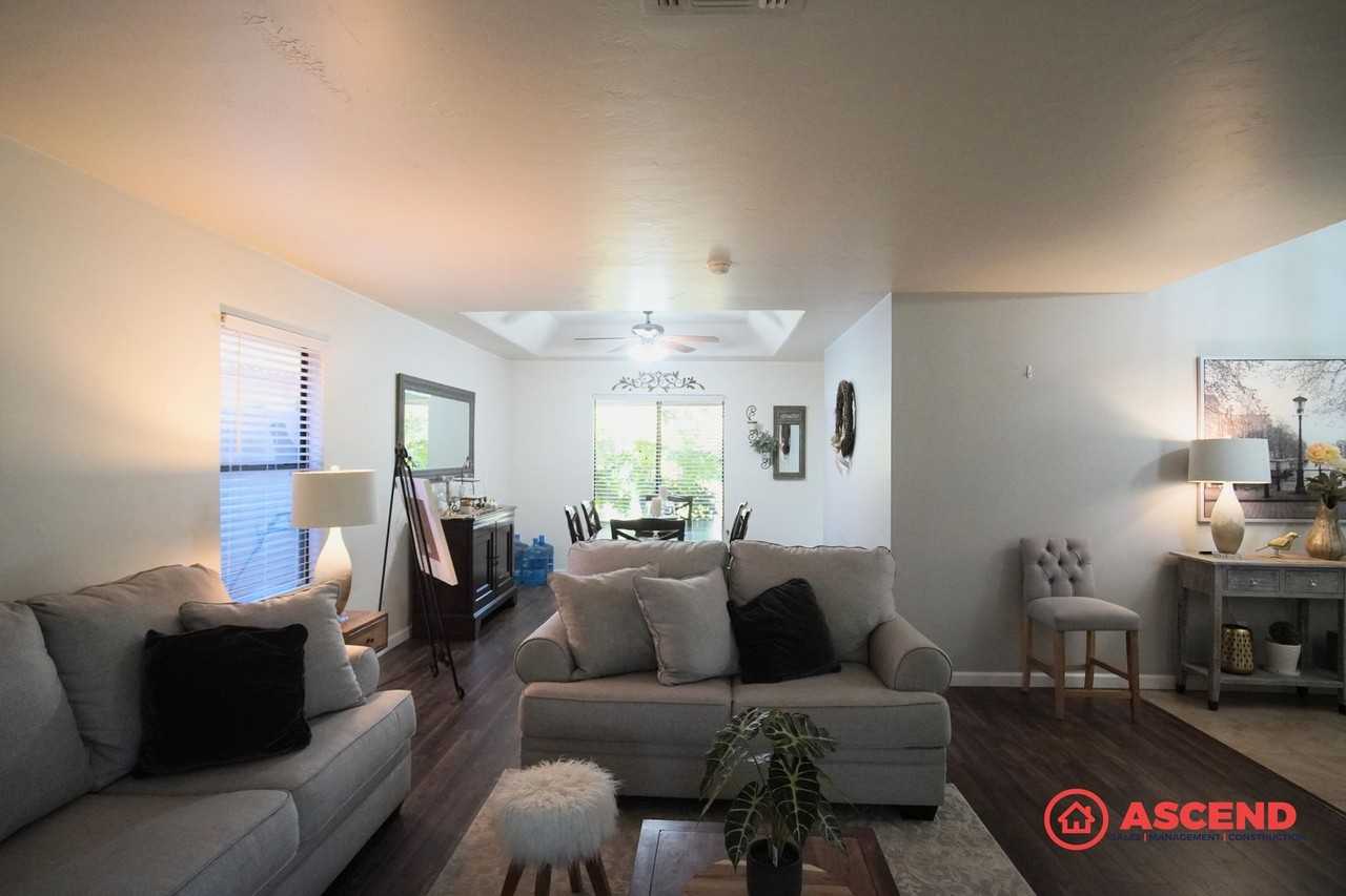 7504 Feather River Dr - Photo 6 of 38