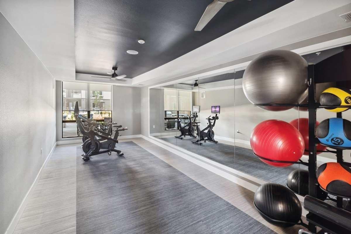 18591 E 61st Ave - Photo 7 of 17