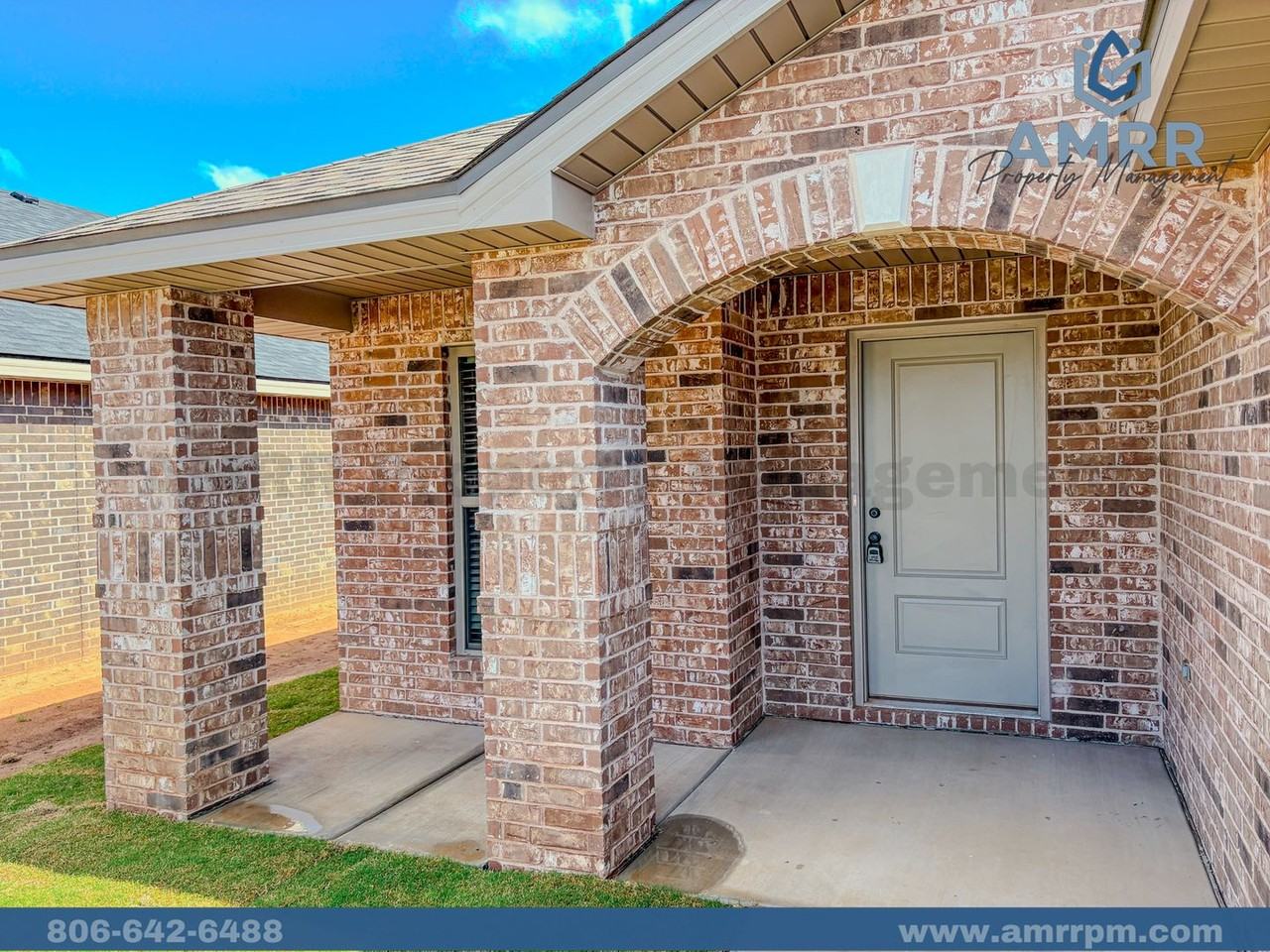 2402 Abbeville Ave - Photo 2 of 28