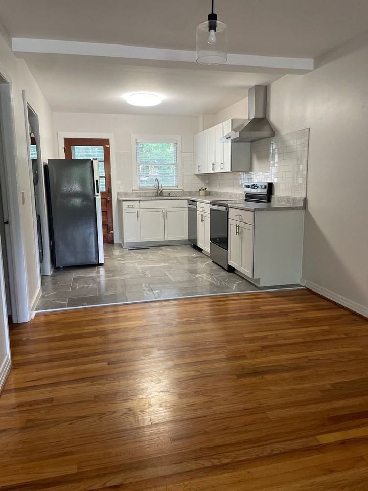 127 W Drake Ave - Photo 4 of 10