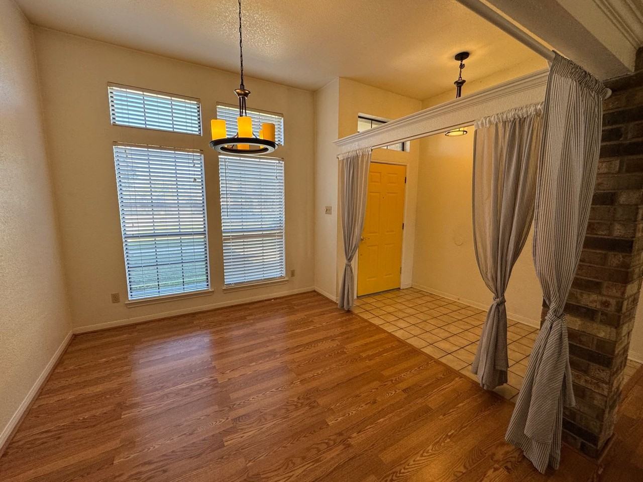 1002 Windy Hill Rd - Photo 5 of 28