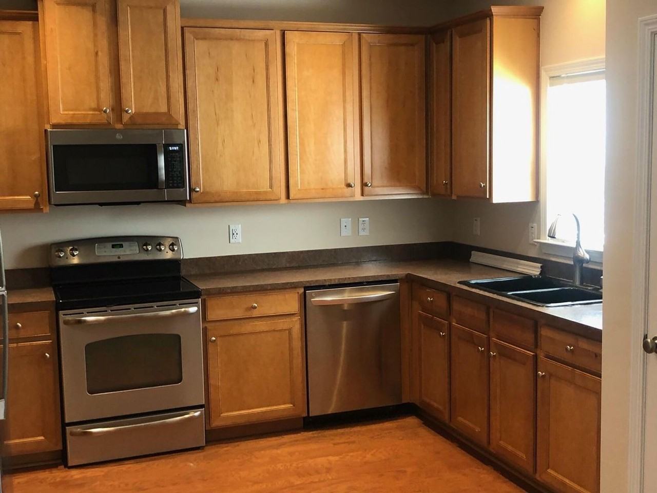 202 Willet Drive - Photo 2 of 12