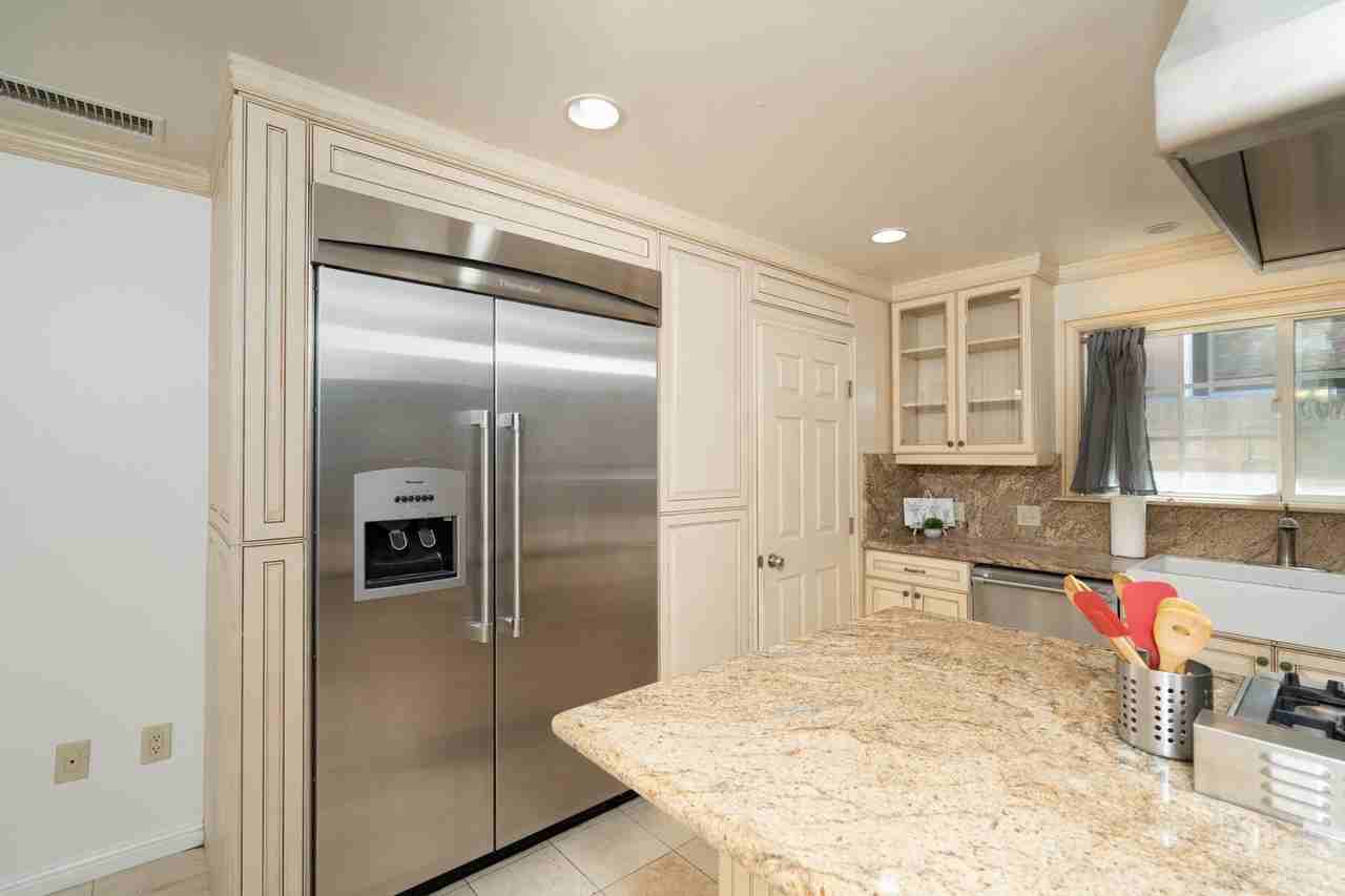 2433 Ablano Ave - Photo 6 of 31