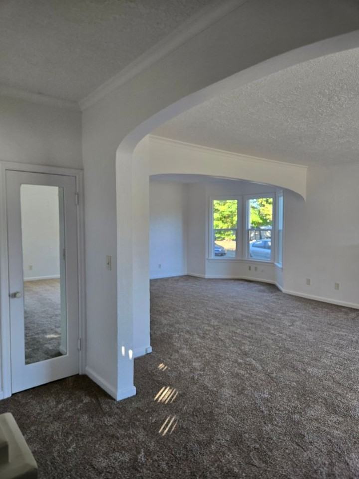 931 E Street - Photo 5 of 22