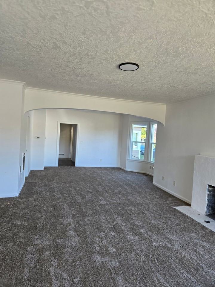 931 E Street - Photo 7 of 22