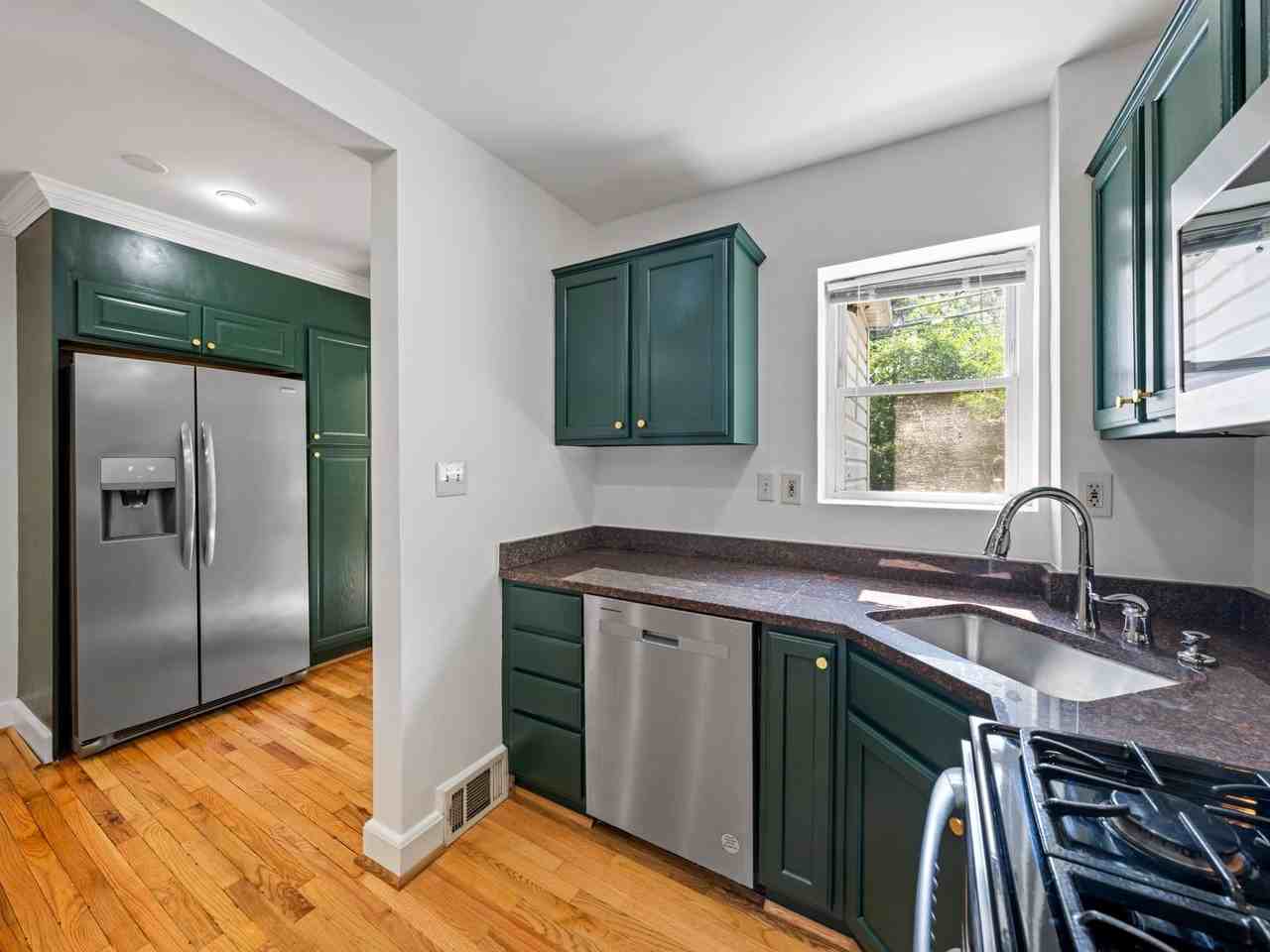 423 Mount Vernon Ave - Photo 7 of 32