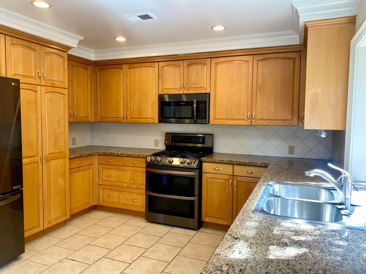 2833 Cedar Wood Pl - Photo 6 of 26