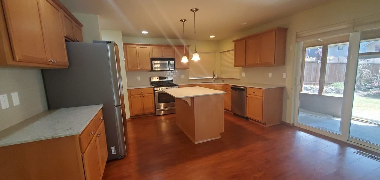 20230 Se 261st Ct - Photo 3 of 18