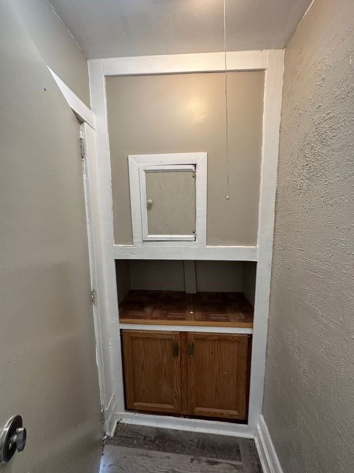 212 Grote Street #1 - Photo 3 of 50