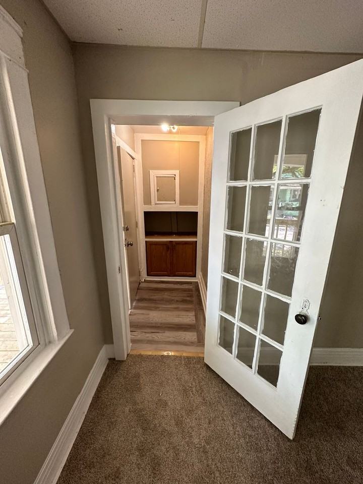 212 Grote Street #1 - Photo 4 of 50