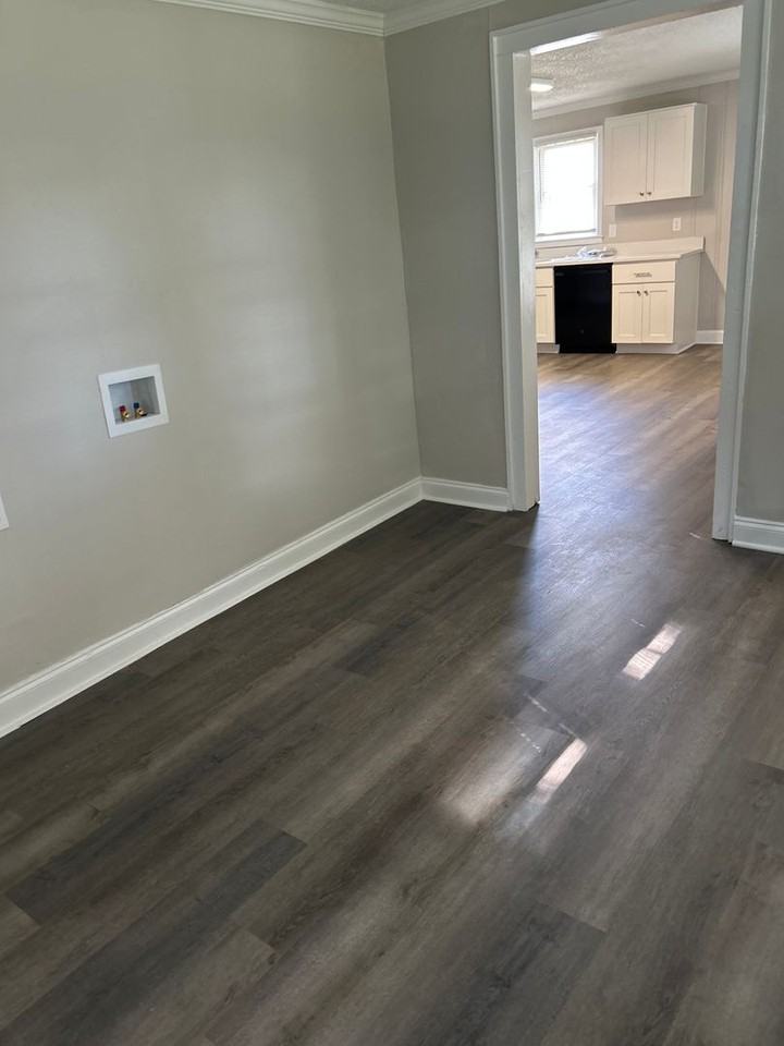 1234 1234 NE TWENTY-FOURTH STREET - Photo 4 of 17