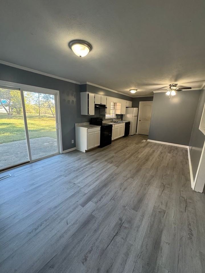 34 Wildwood Dr - Photo 3 of 11