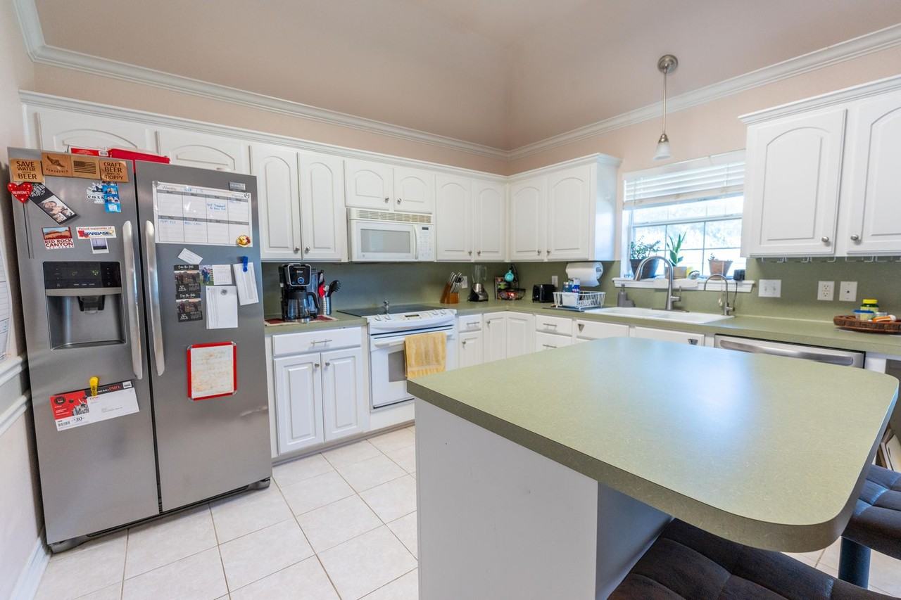 2509 Cole Cir - Photo 2 of 8