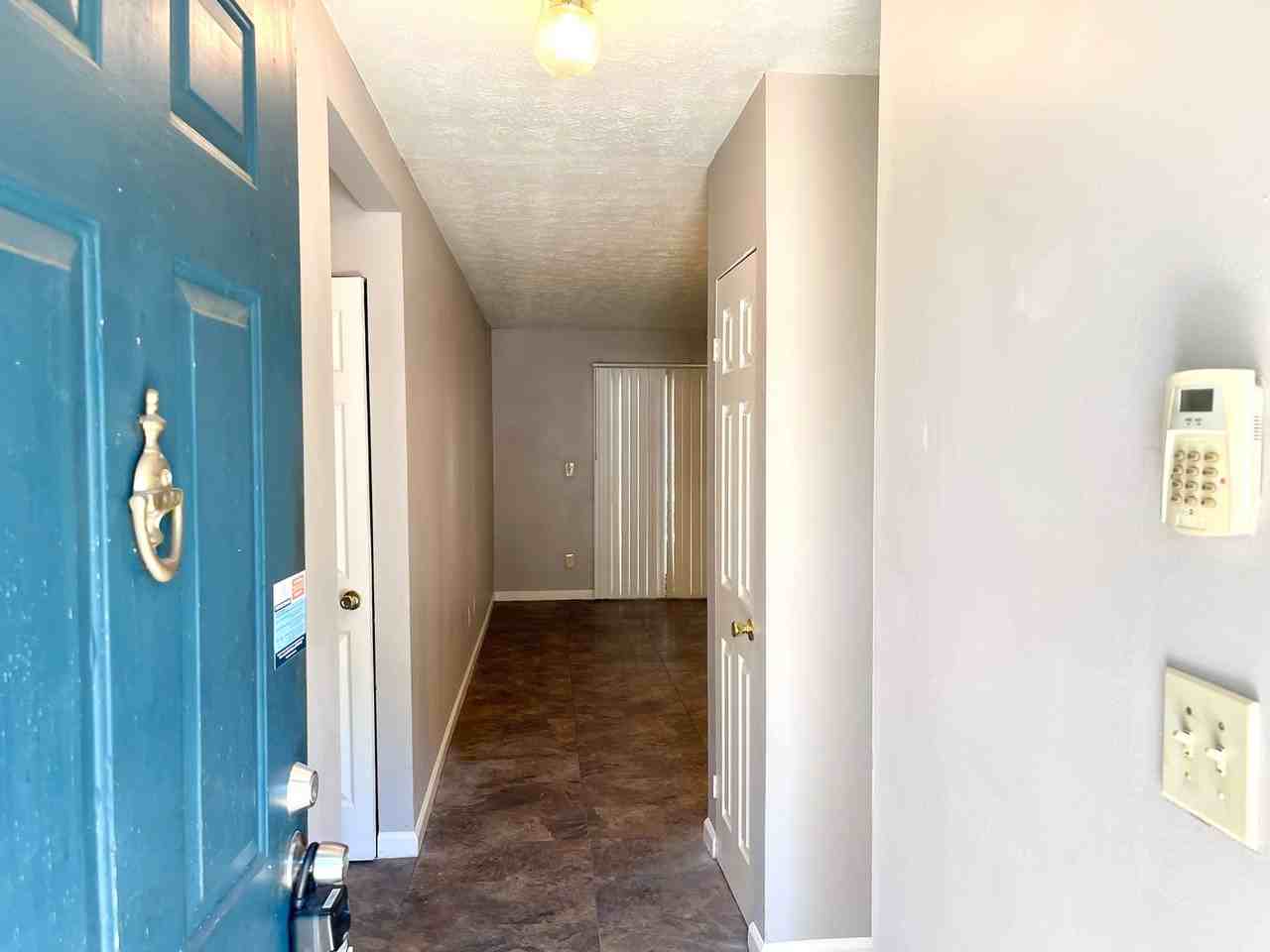 216 Sheraton Court - Photo 2 of 18