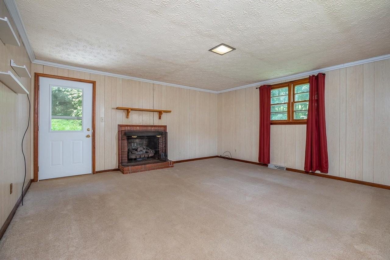 196 Morningside Dr - Photo 5 of 20