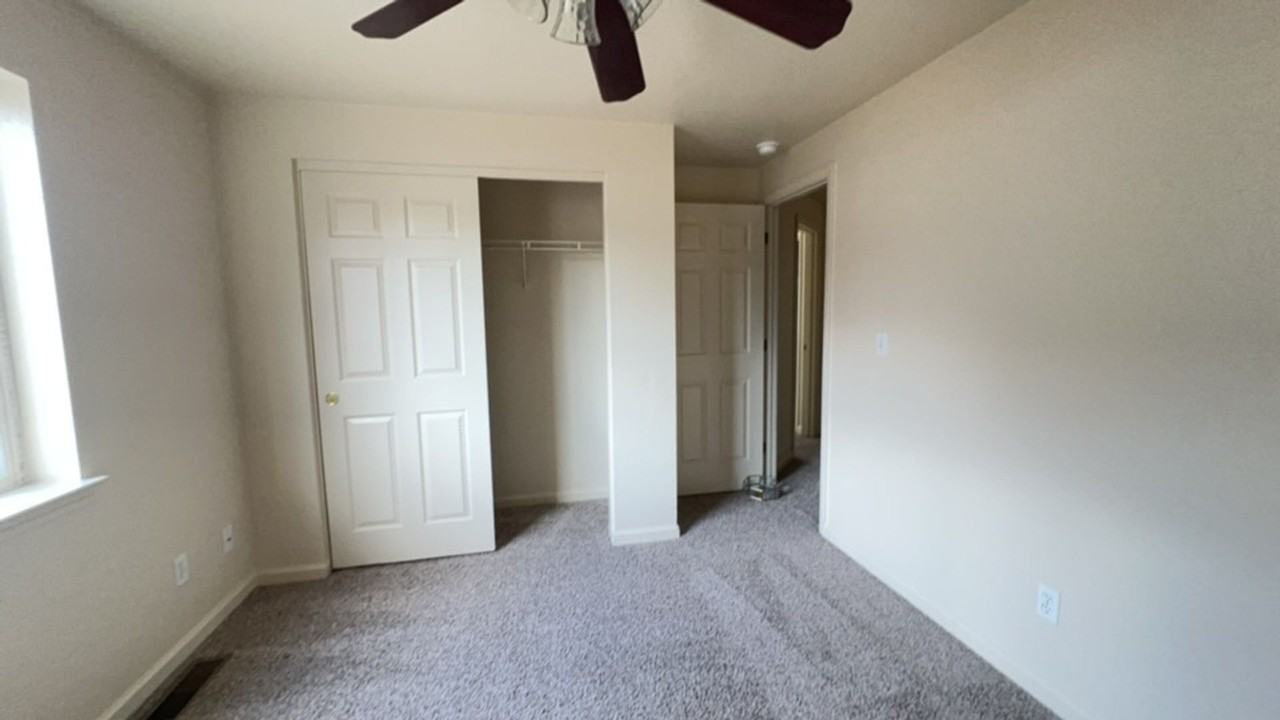 1325 Chichester Dr - Photo 2 of 18