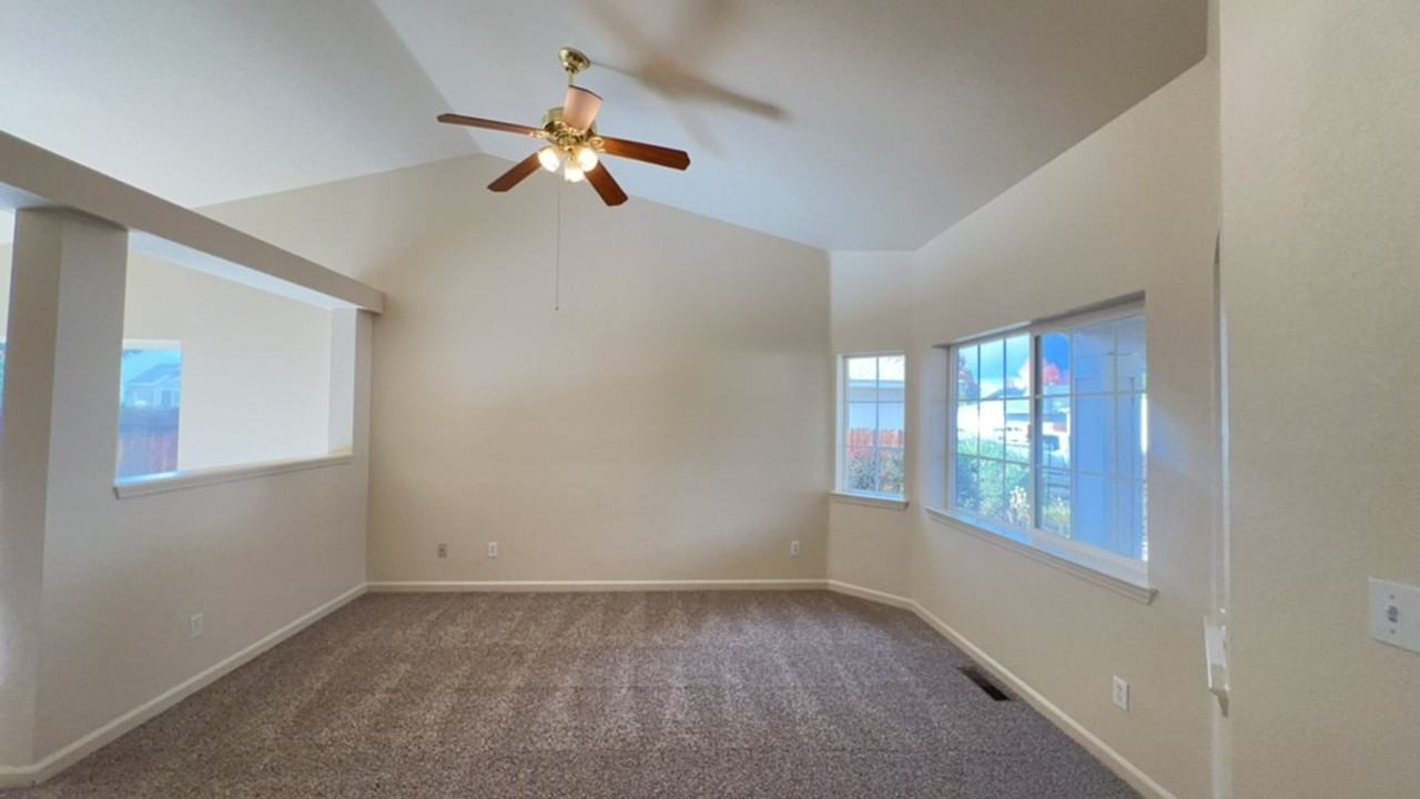 1325 Chichester Dr - Photo 7 of 18