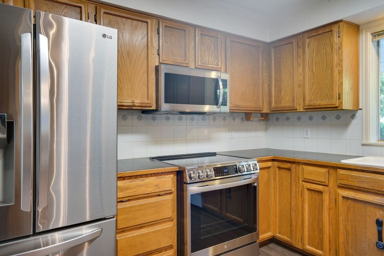 9246 S 240th Pl - Photo 4 of 19