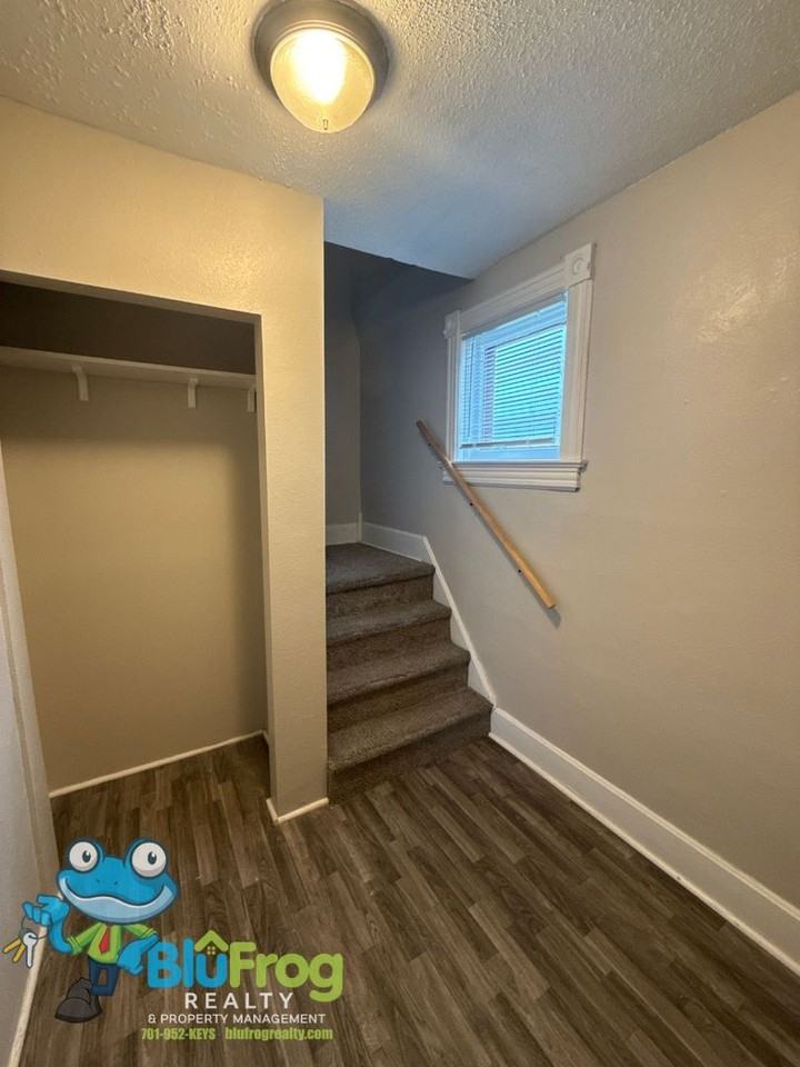 202 8th Avenue Southeast - Photo 2 of 24