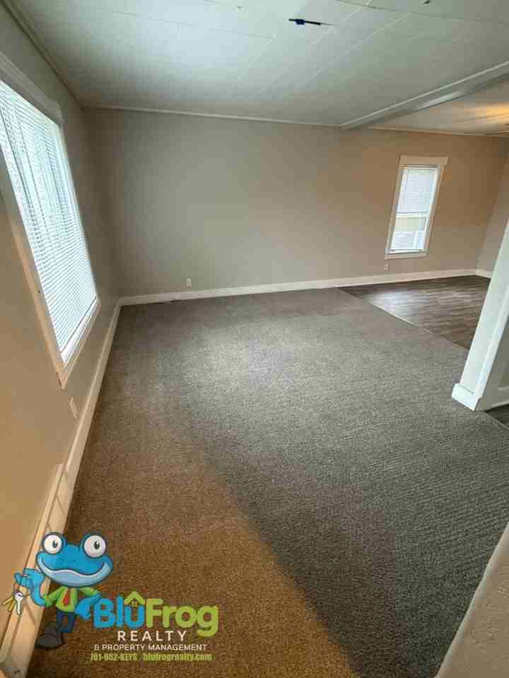 202 8th Avenue Southeast - Photo 3 of 24