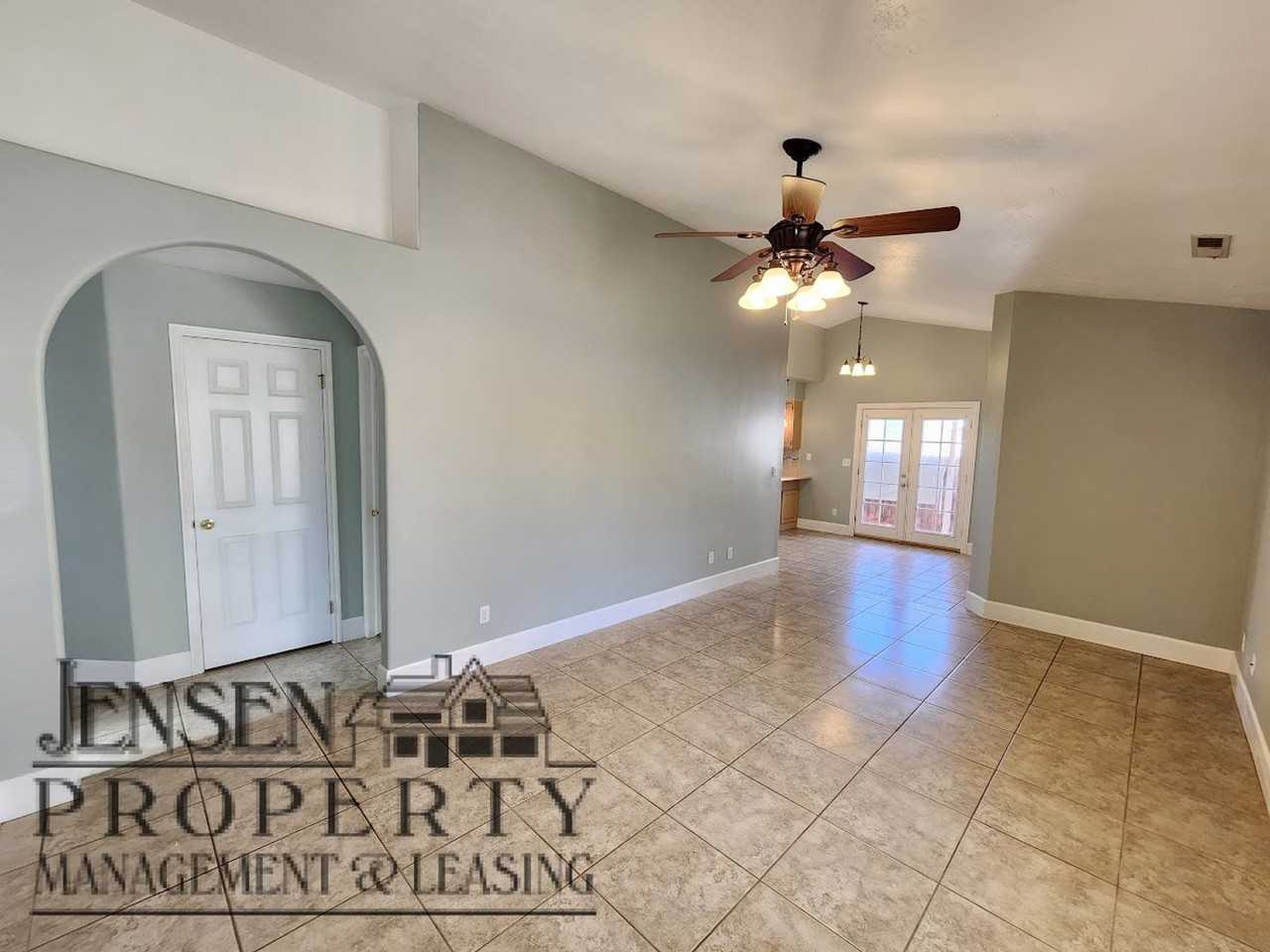 1585 W 1550 N - Photo 5 of 17