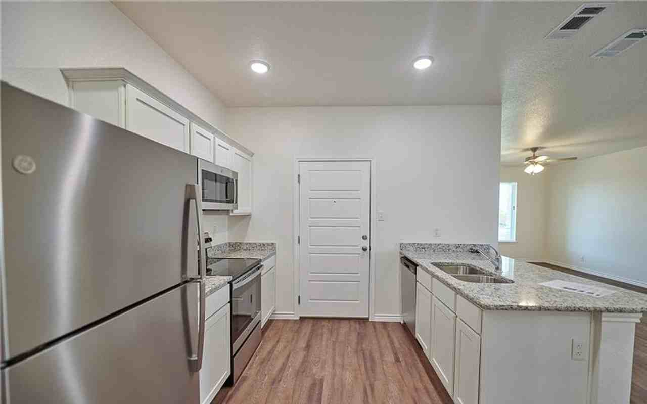 1106 Carlsberg Drive - Photo 4 of 21